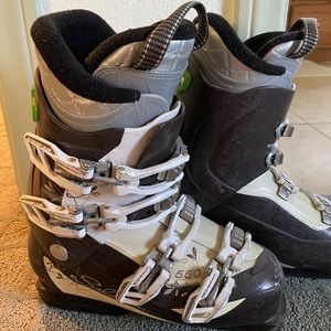 Salomon Divine 550 Ski Boots - 24.5 / 288
